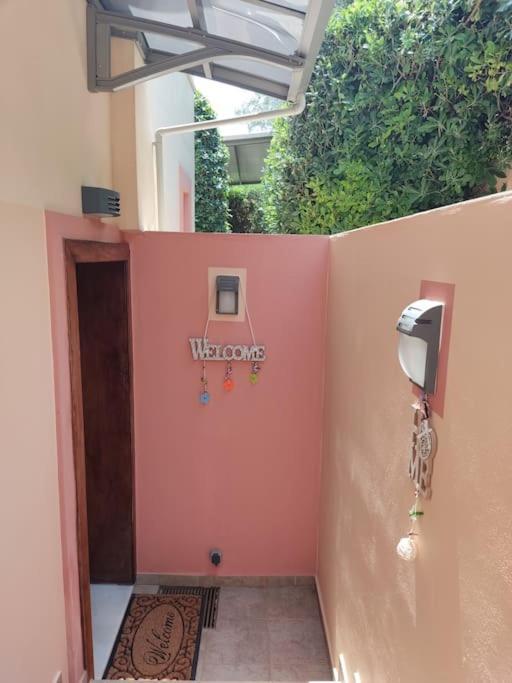 Ebony And Ivory Suites Dhrosiá Exterior foto